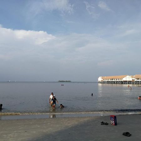 Seaview Gateway - Private Owner Hotel Port Dickson Buitenkant foto